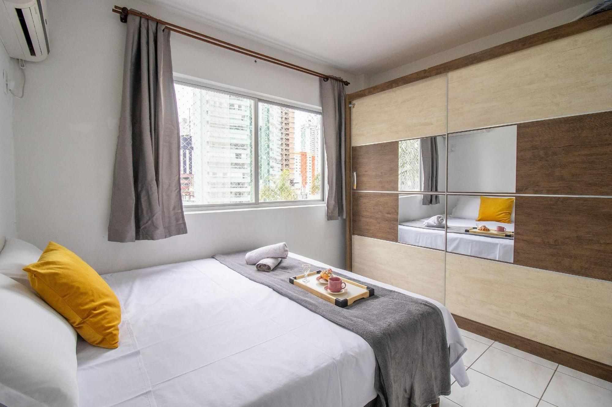 Ico73 - Apto 1 Dorm, Confortavel, Av Brasil Apartment *